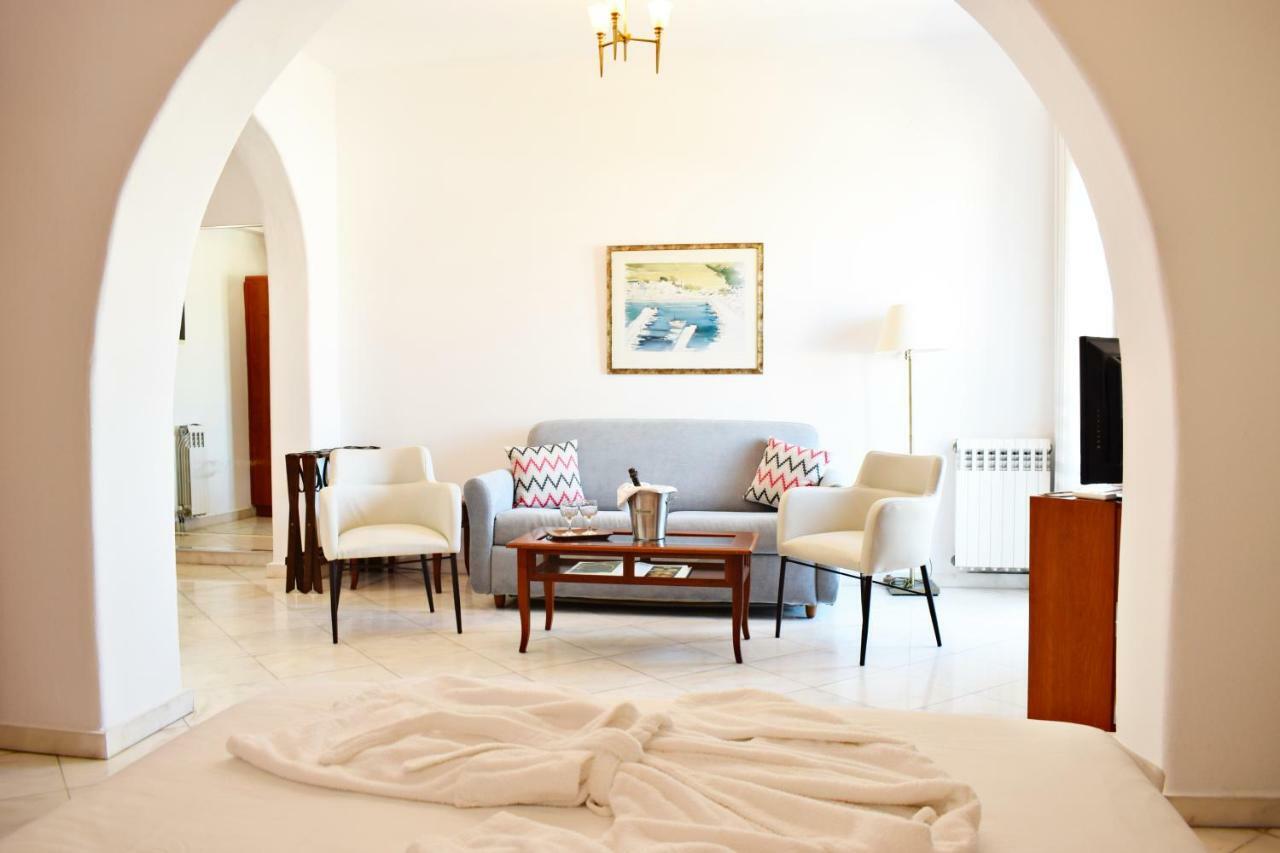 โรงแรมอโดนิส Mykonos Town ภายนอก รูปภาพ